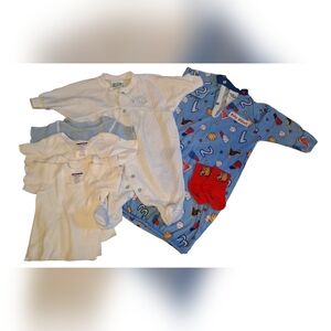 7 Pieces! 90's Includes Outfit & Sleeper Pajamas Gown ,Disney Socks,4tshirts